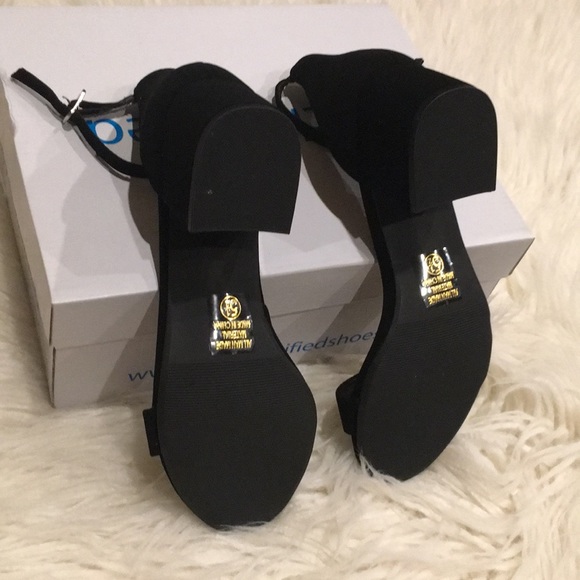 Low open toe heels SOLD - Picture 3 of 4